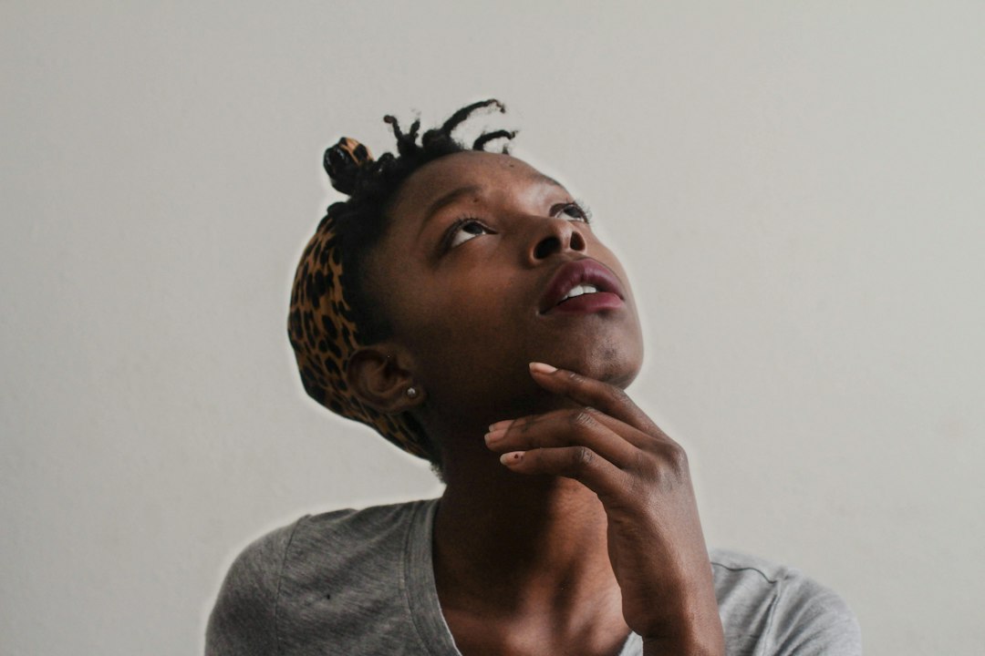 How Hormonal Fluctuations Cause Brain Fog in Women (And What Science Says)