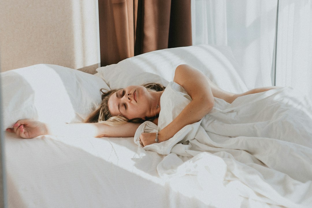 Sleep Quality and Hormonal Balance in Women: Evidence-Based Tips